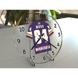 Randy Moss 84 - Minnesota Vikings NFL American Football Team Jersey Clock - Legend Edition