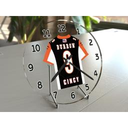 cincinnati-bengals-nfl-american-football-team-jersey-themed-desktop-clock-6661-1-p.jpg