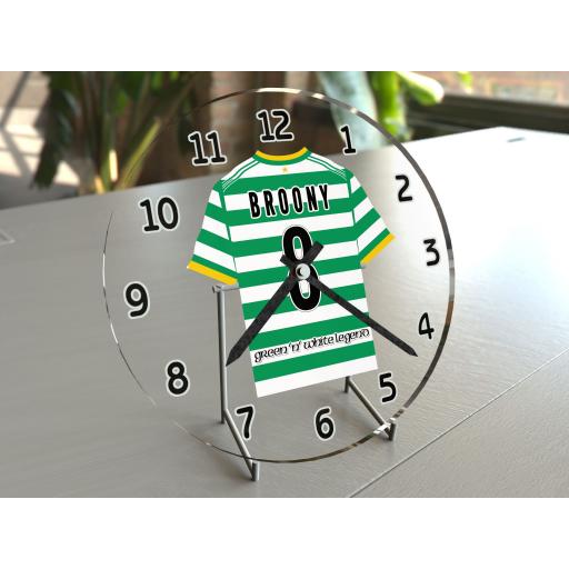Scott Brown 8 - Celtic Football Shirt Themed Clock - Legend Edition